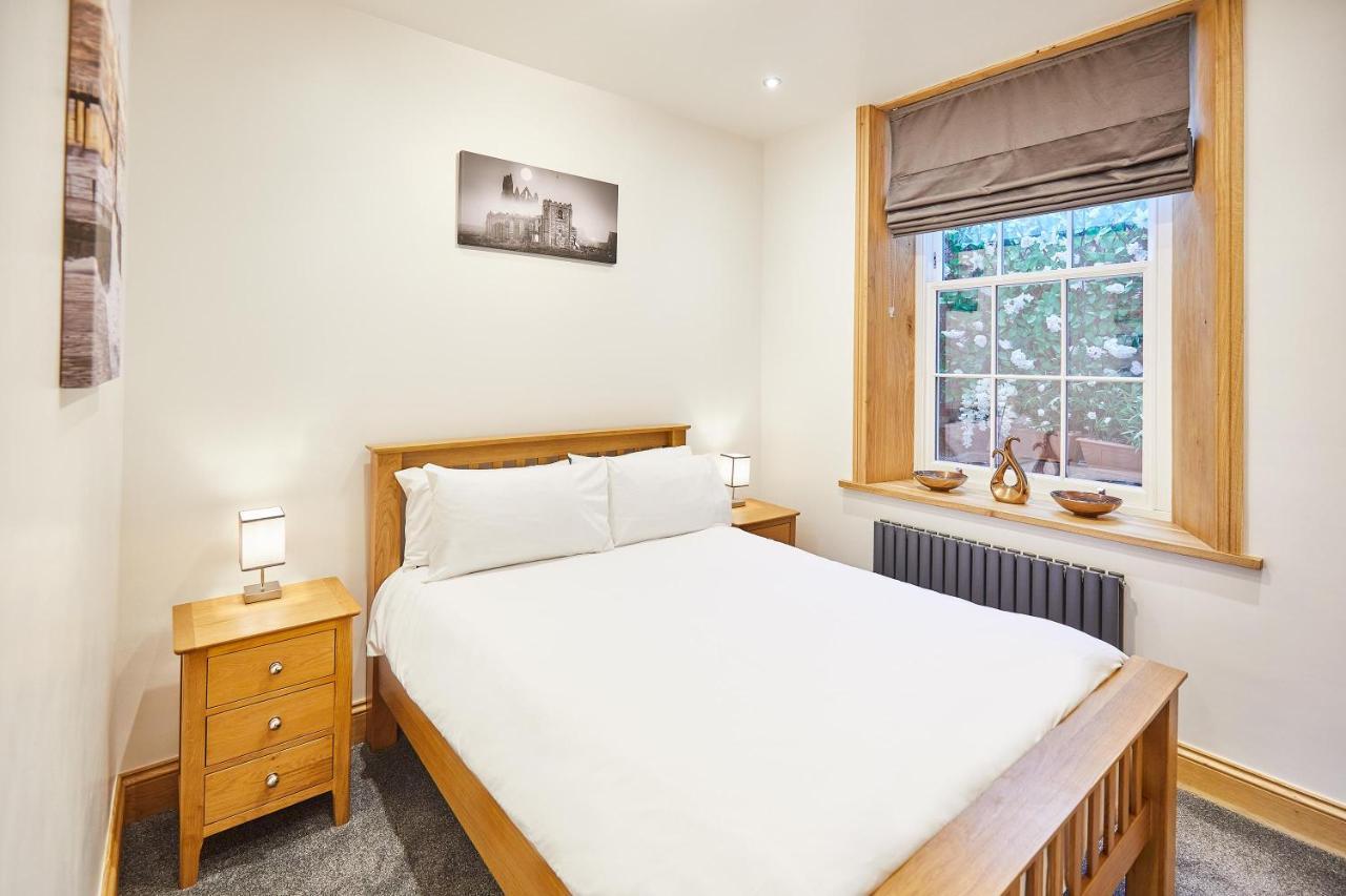 Host & - Knight Retreat Apartment *